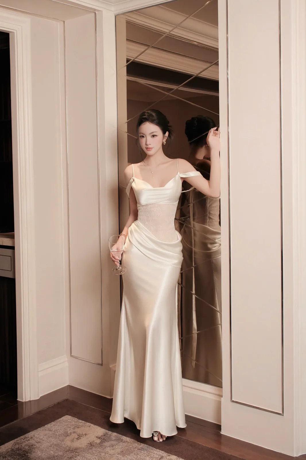 Váy lụa hai dây phối lưới, B008
