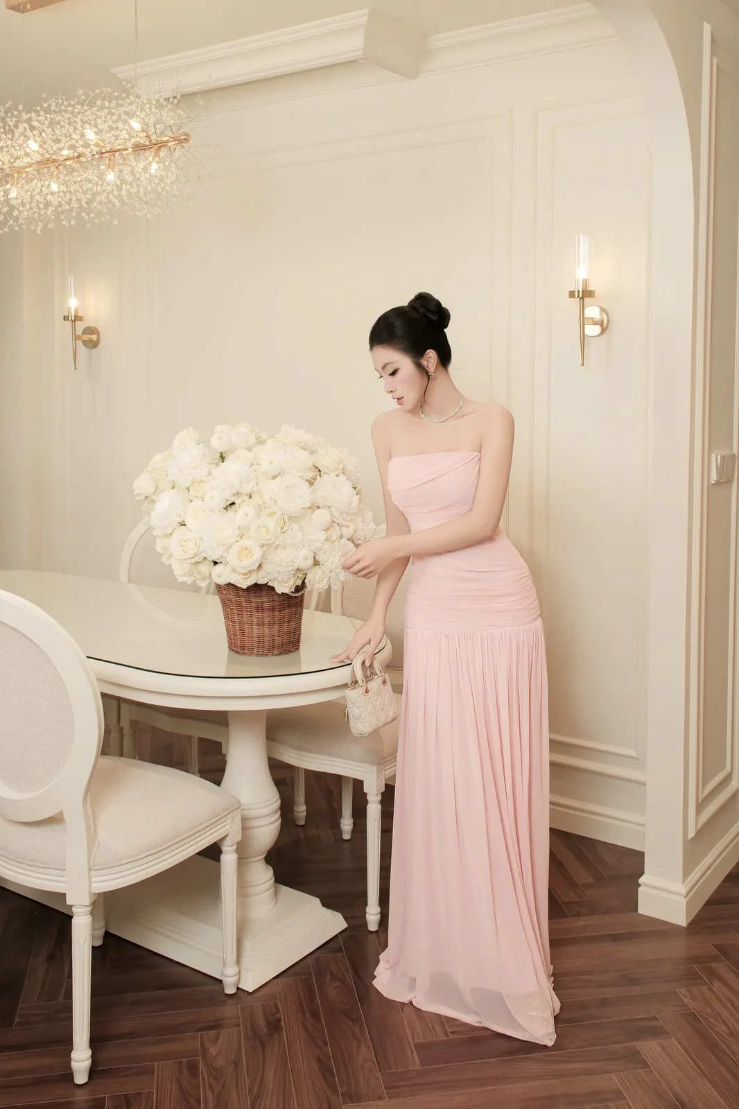 Váy body cúp ngực dài, 1