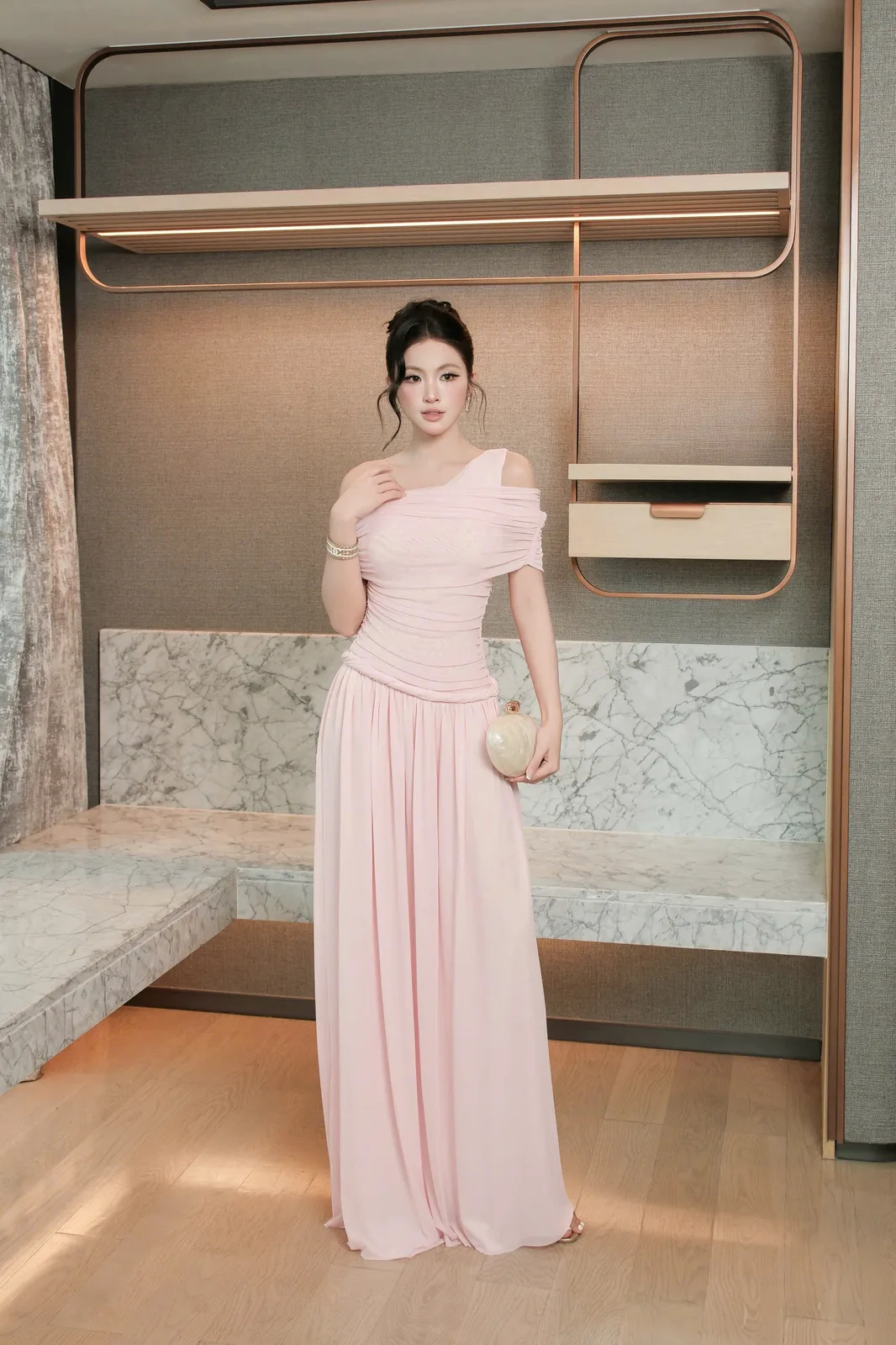 Váy body lệch vai dài kèm choàng rời, B252