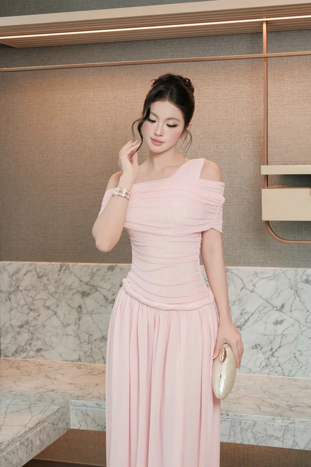 Váy body lệch vai dài kèm choàng rời, 5
