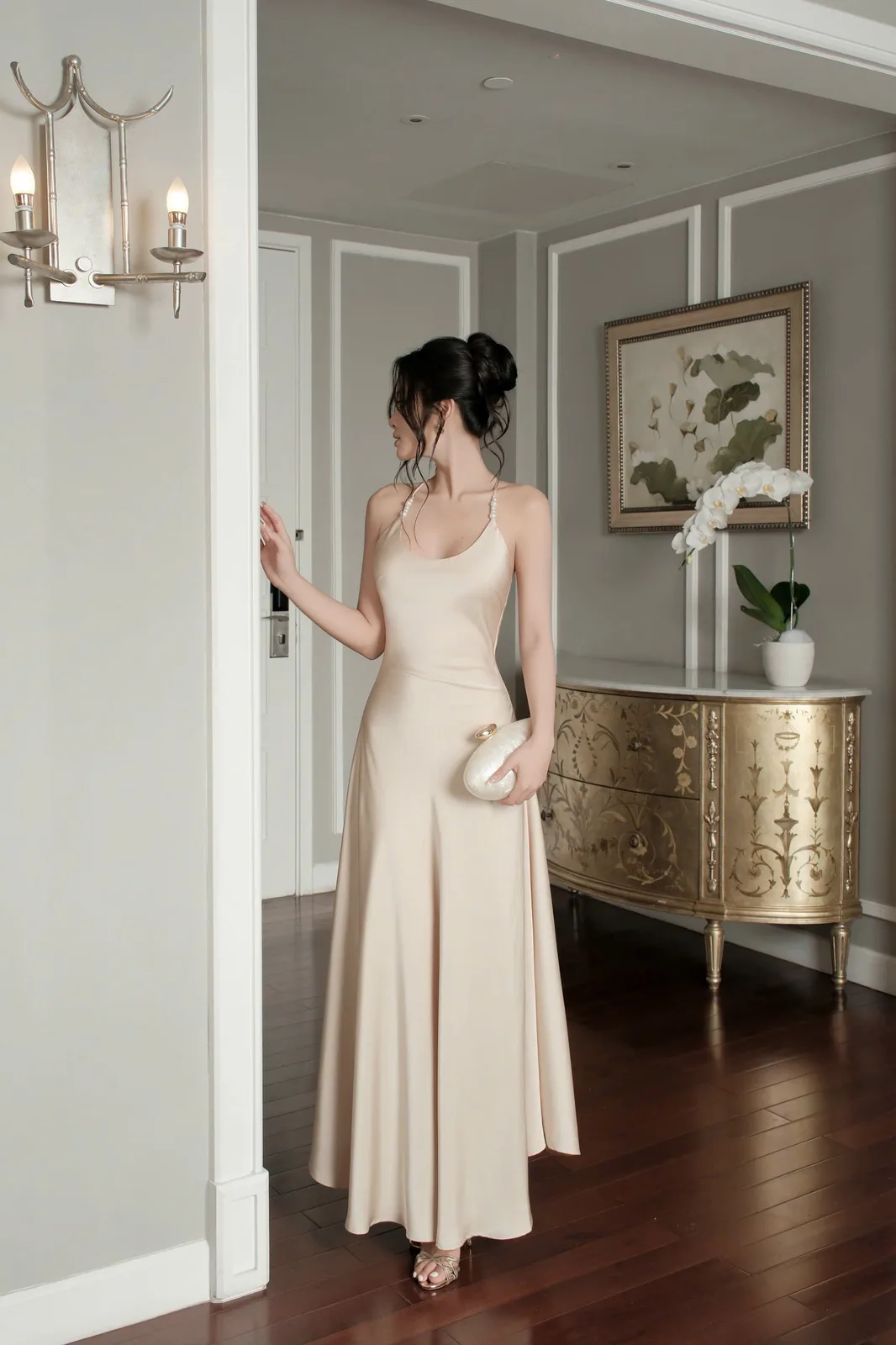 Váy lụa hai dây ngọc trai, B275